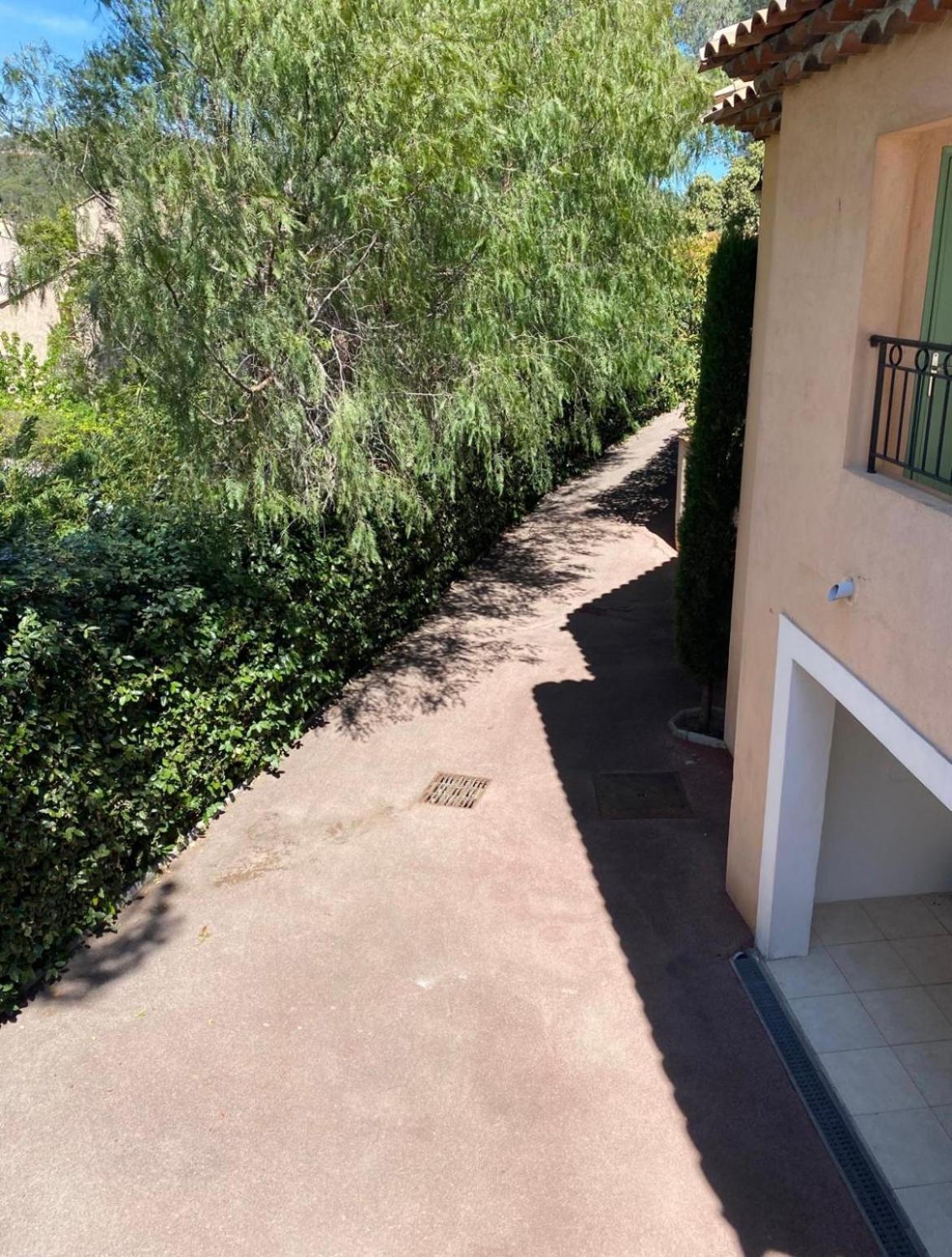 Belle villa à Saint Raphaël dans clos privé Esterno foto