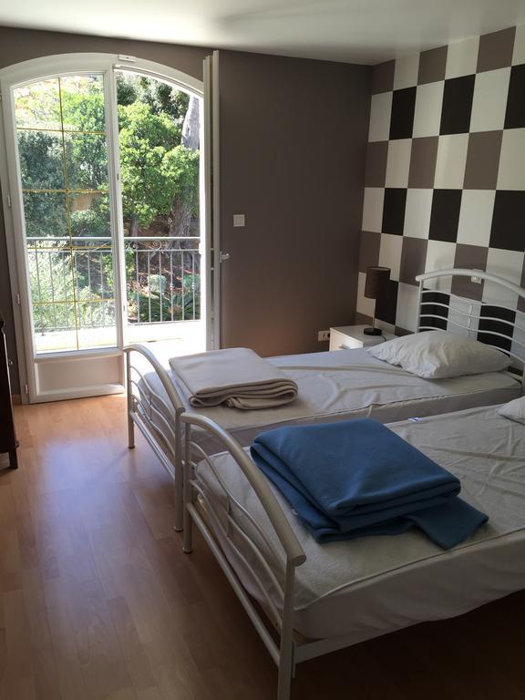Belle villa à Saint Raphaël dans clos privé Esterno foto