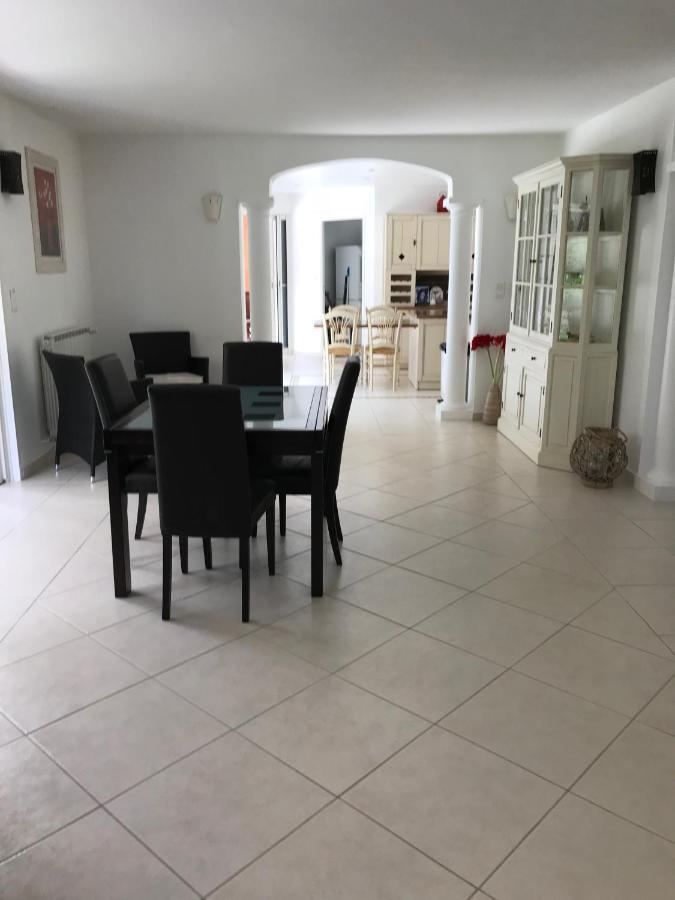 Belle villa à Saint Raphaël dans clos privé Esterno foto